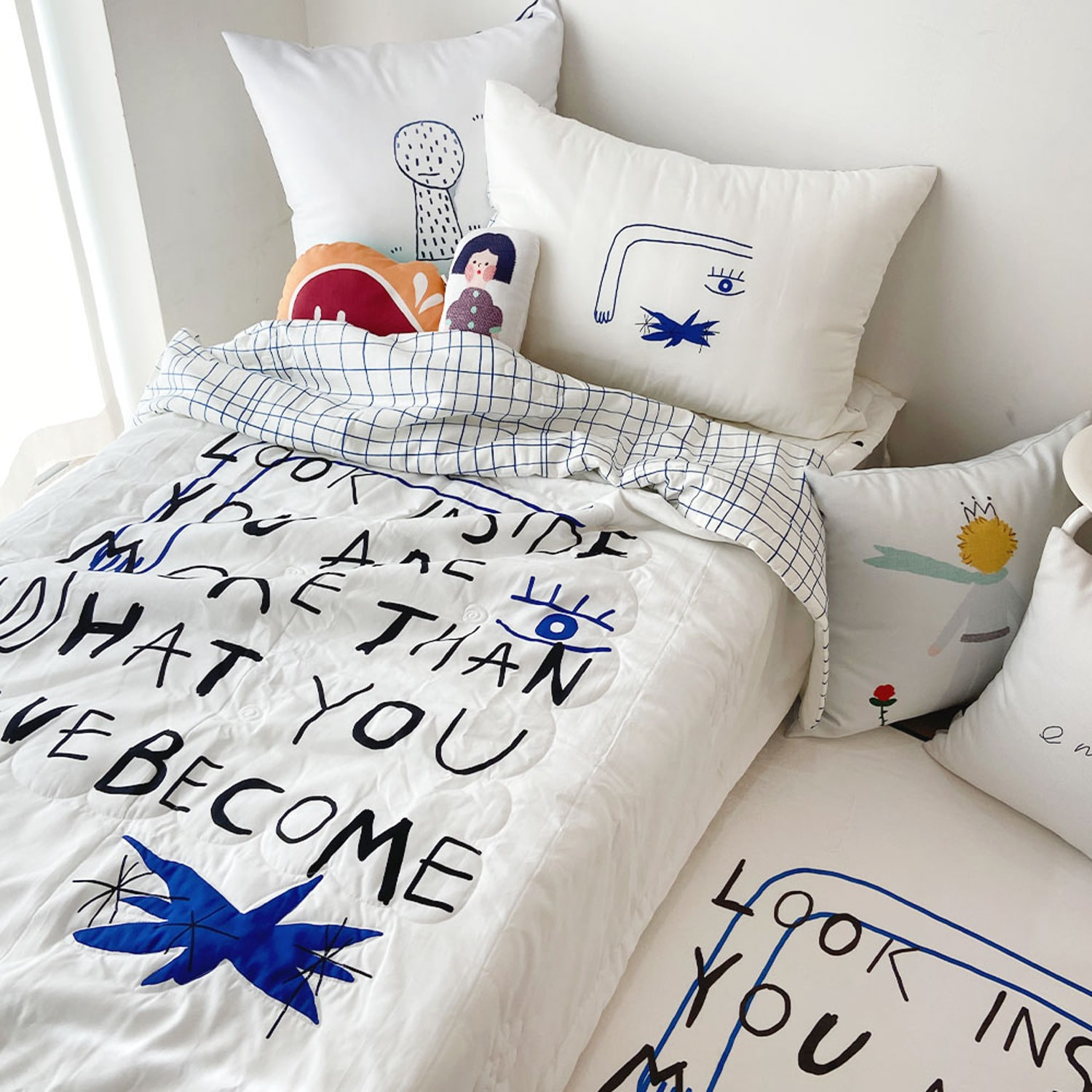 [drawing AMY] Look inside summer bed comforter set